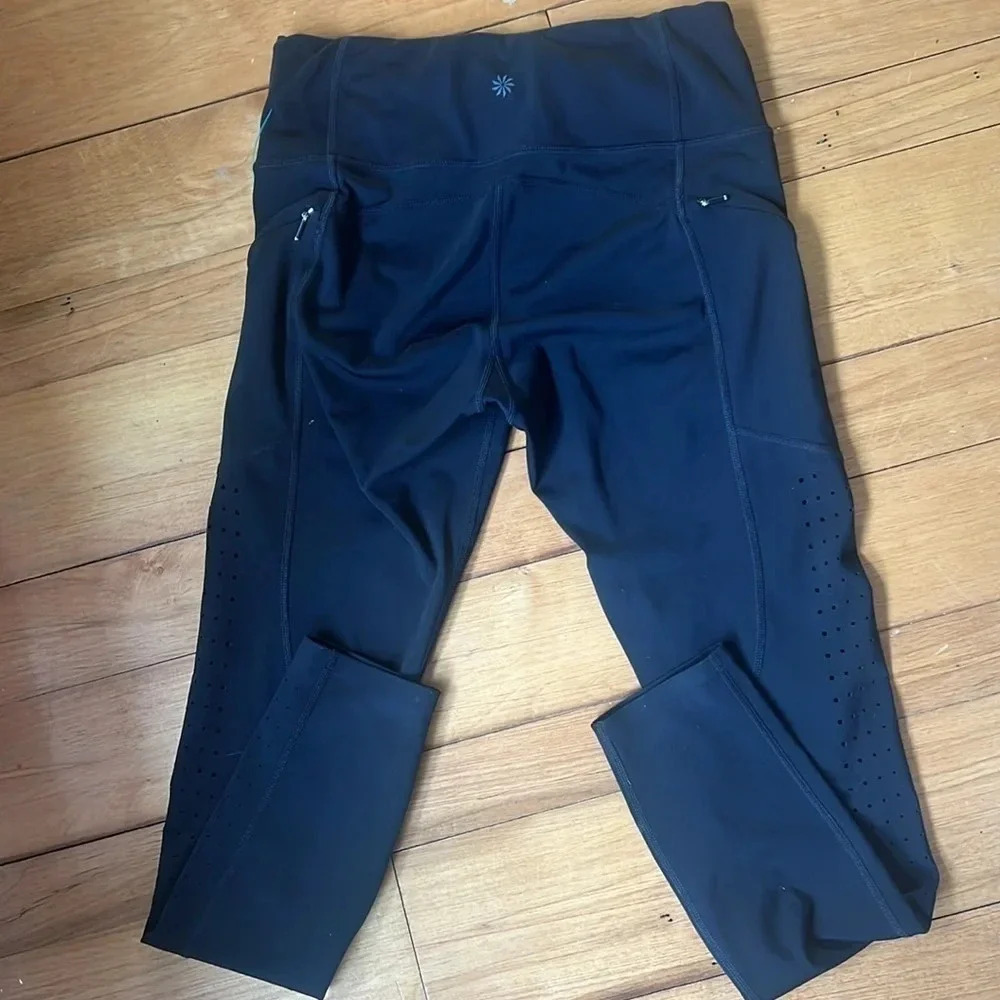 Athleta Women’s Size XS Black Leggings With Air Holes In Legs Breathable Pockets - Picture 2 of 4